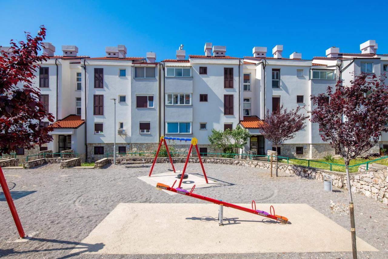 Apartment Kvarner View Kostrena Eksteriør bilde